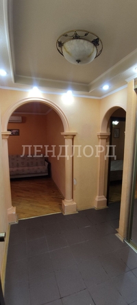 
   Продам 2-комнатную, 48.6 м², Королева пл, 13

. Фото 4.