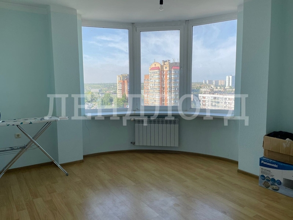 
   Продам 3-комнатную, 80.2 м², Королева пл, 18Б

. Фото 3.