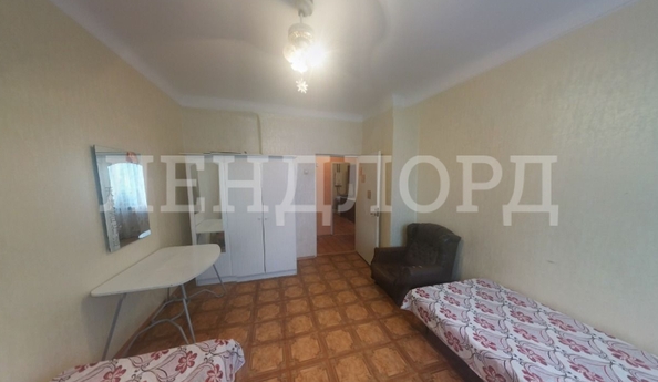 
   Продам 3-комнатную, 58.6 м², Клубная ул, 11

. Фото 7.