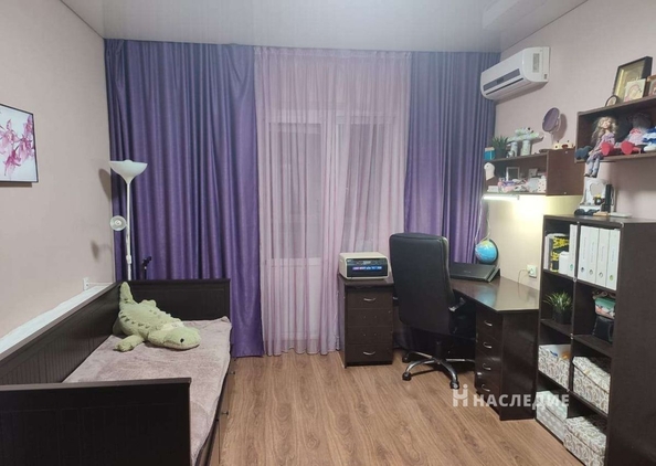 
   Продам 4-комнатную, 92.2 м², Нестерова ул, 28/1

. Фото 3.