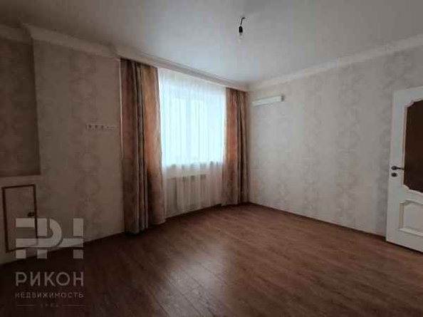 
   Продам 2-комнатную, 61 м², Заводская ул, 1/38

. Фото 1.