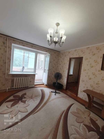 
   Продам 3-комнатную, 56 м², Малиновского ул, 18

. Фото 1.