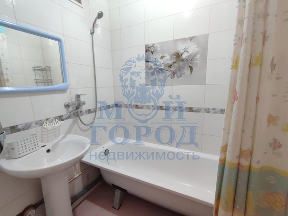 
   Продам 1-комнатную, 35 м², Октябрьская ул, 126

. Фото 1.