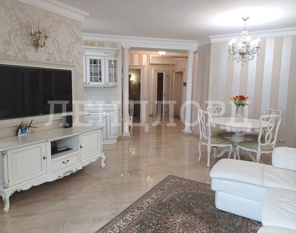 
   Продам 2-комнатную, 90 м², Закруткина ул, 55/18

. Фото 6.