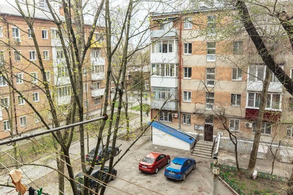 
   Продам 3-комнатную, 55.5 м², Малюгиной ул, 276

. Фото 1.