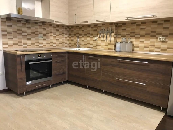 
   Продам 1-комнатную, 48.8 м², Малиновского ул, 66/1

. Фото 2.