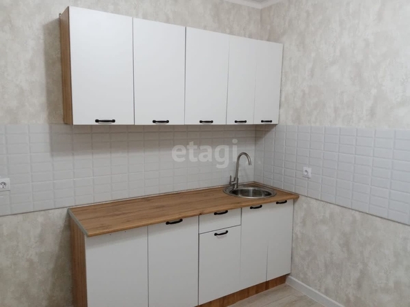 
   Продам 1-комнатную, 42 м², 

. Фото 6.