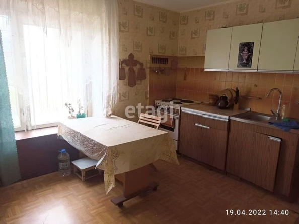 
   Продам 2-комнатную, 50.1 м², Добровольского пл, 8/1

. Фото 1.