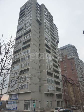 
   Продам 3-комнатную, 81 м², Комарова б-р, 16/5

. Фото 2.