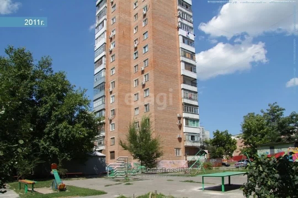 
   Продам 2-комнатную, 75.7 м², Комарова б-р, 7/4

. Фото 8.