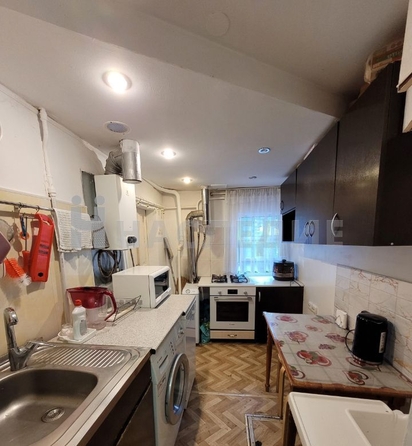 
   Продам 2-комнатную, 35 м², Орджоникидзе ул, 96

. Фото 3.