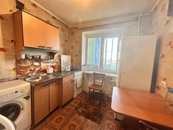 
   Продам 1-комнатную, 32.2 м², Машиностроителей ул, 11

. Фото 2.