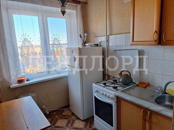 
   Продам 1-комнатную, 30 м², Комарова б-р, 40/2

. Фото 4.