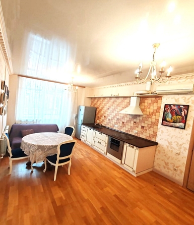 
   Продам 3-комнатную, 82 м², Газетный пер, 10

. Фото 2.