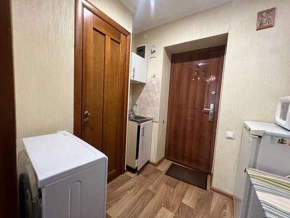 
   Продам 1-комнатную, 19 м², Ленина пр-кт, 90 к 2

. Фото 7.