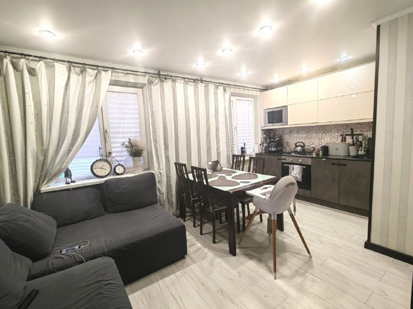 
   Продам 3-комнатную, 64 м², Тружеников ул, 6

. Фото 1.