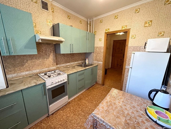 
   Продам 2-комнатную, 53.8 м², Зорге ул, 35

. Фото 1.