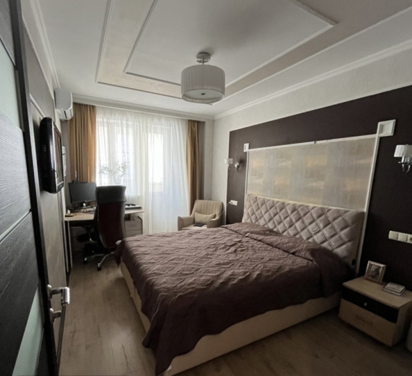 
   Продам 3-комнатную, 84.7 м², Жмайлова ул, 4е

. Фото 4.