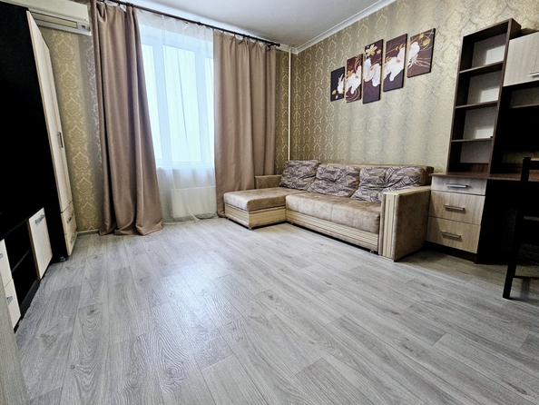 
   Продам 1-комнатную, 38 м², Жданова ул, 7/33

. Фото 9.