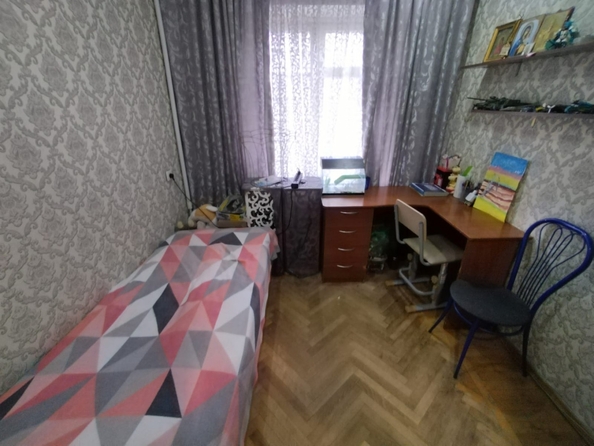 
   Продам 3-комнатную, 47.3 м², Университетский пер, 131б

. Фото 4.