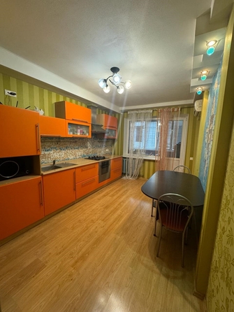 
   Продам 2-комнатную, 56.7 м², Мильчакова ул, 45

. Фото 4.