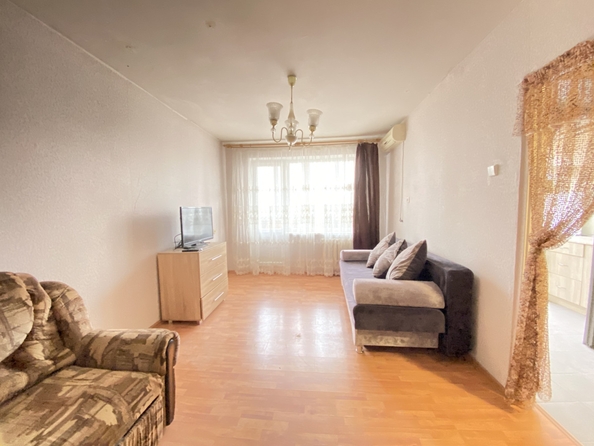 
   Продам 1-комнатную, 30.3 м², Еременко ул, 85/2

. Фото 2.