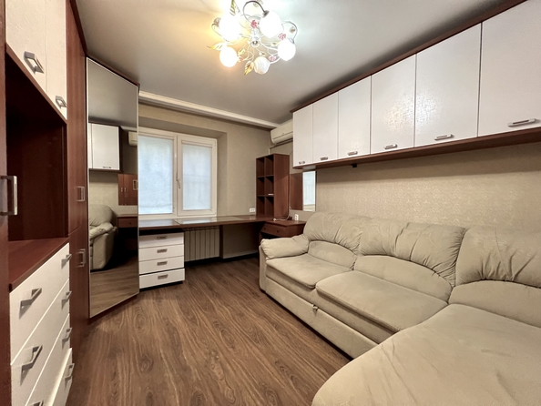 
   Продам 3-комнатную, 79 м², Платова ул, 83/4

. Фото 1.