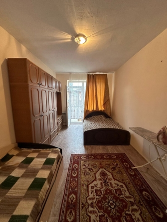 
   Продам 1-комнатную, 40 м², Тихая ул, 28

. Фото 1.