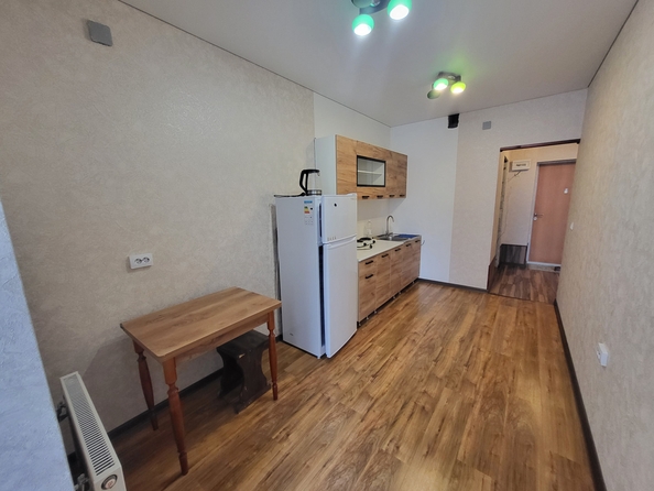 
   Продам 1-комнатную, 40.5 м², Жмайлова ул, 4г

. Фото 4.