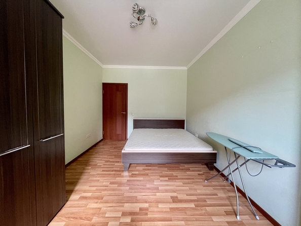 
   Продам 2-комнатную, 77.8 м², Жмайлова ул, 4/12

. Фото 1.