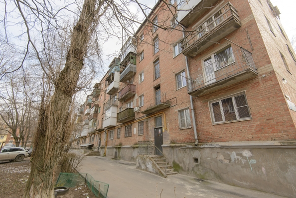 
   Продам 1-комнатную, 33 м², Смены ул, 21

. Фото 10.