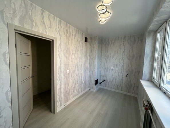
   Продам 1-комнатную, 45.2 м², Зорге ул, 15

. Фото 3.