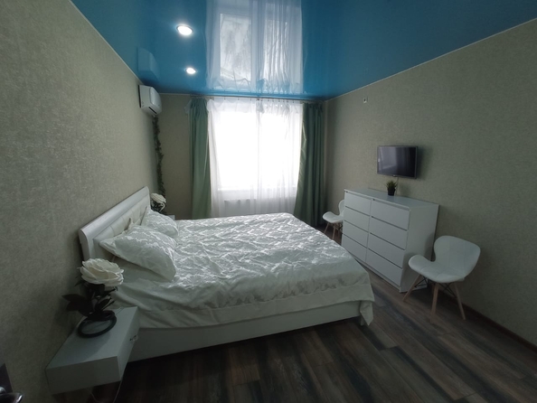 
   Продам 3-комнатную, 72 м², 2-я Краснодарская ул, 169б

. Фото 1.