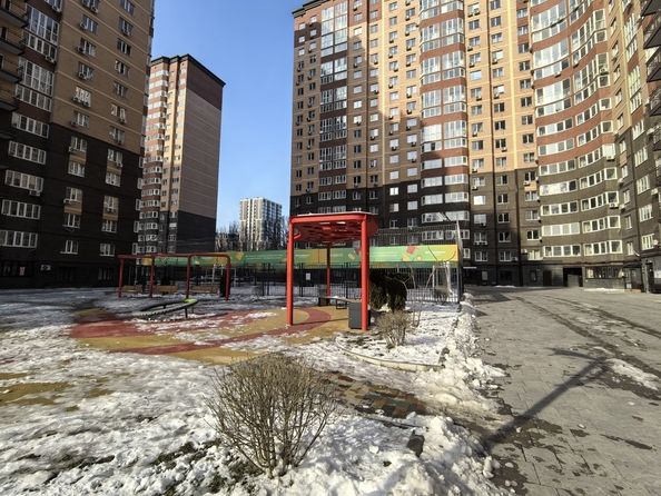 
   Продам 1-комнатную, 37.9 м², Берберовская ул, 32

. Фото 20.