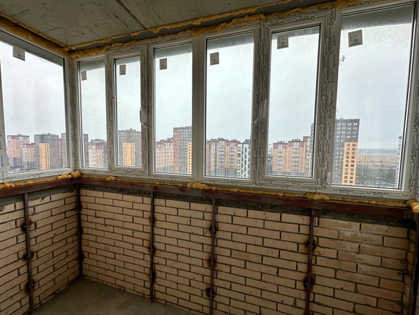
   Продам 3-комнатную, 100.8 м², 40-летия Победы пр-кт, 63/17

. Фото 14.