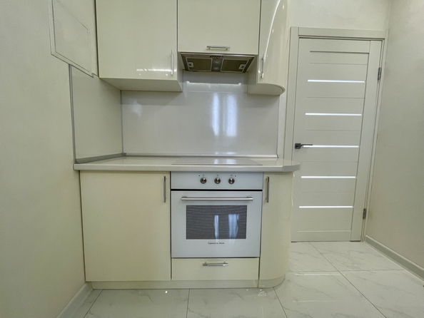 
   Продам 2-комнатную, 57 м², Скачкова ул, 62

. Фото 20.