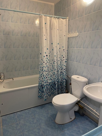 
   Продам 2-комнатную, 74 м², 339-й Стрелковой Дивизии ул, 19

. Фото 8.