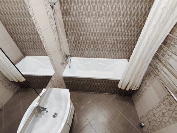 
   Продам 2-комнатную, 56 м², Еременко ул, 94

. Фото 8.