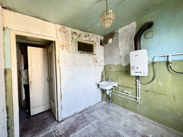 
   Продам 1-комнатную, 32 м², 40-летия Победы пр-кт, 67

. Фото 2.