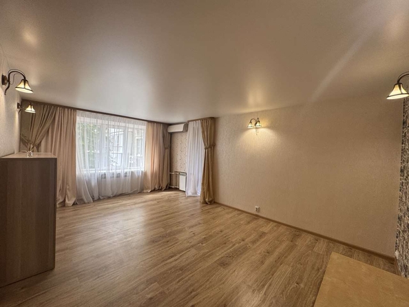 
   Продам 3-комнатную, 62 м², Металлургическая ул, 20к2

. Фото 3.