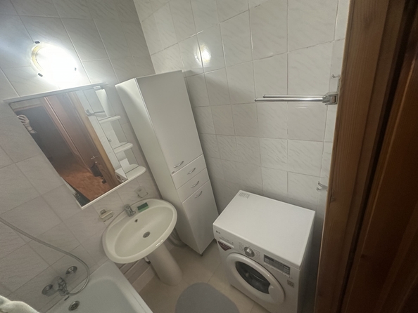 
   Продам 2-комнатную, 54 м², 339-й Стрелковой Дивизии ул, 17/3

. Фото 5.