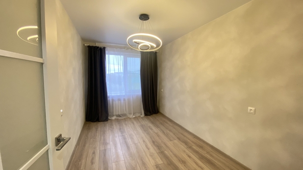 
   Продам 3-комнатную, 58.6 м², Содружества ул, 47

. Фото 2.