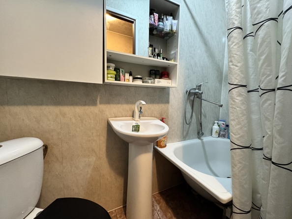 
   Продам 1-комнатную, 26 м², 3-я улица ул, 49

. Фото 9.