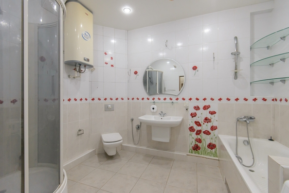
   Продам 3-комнатную, 74 м², Вятская ул, 75/2

. Фото 11.