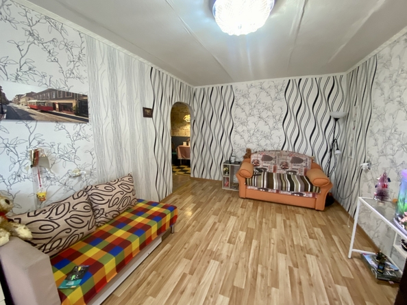 
   Продам 2-комнатную, 57.5 м², 40-летия Победы пр-кт, 318

. Фото 2.