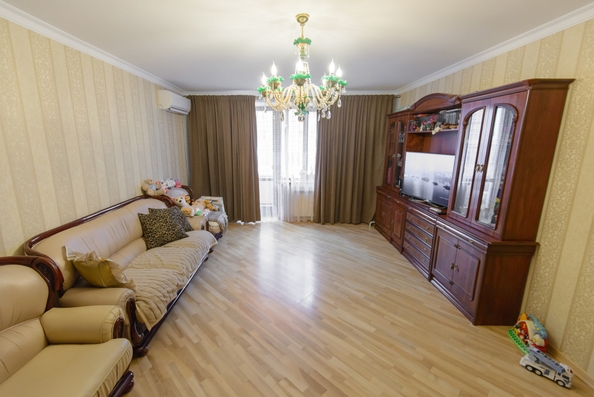 
   Продам 2-комнатную, 73 м², Селиванова ул, 68

. Фото 1.