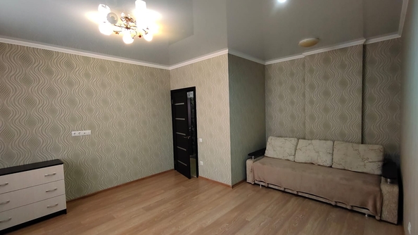 
   Продам 1-комнатную, 41 м², Маяковского ул, 12

. Фото 1.
