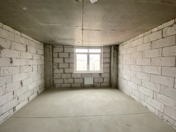 
   Продам 3-комнатную, 100 м², 40-летия Победы пр-кт, 63

. Фото 1.