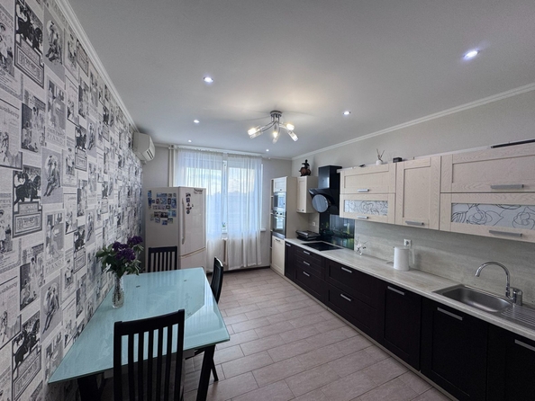 
   Продам 2-комнатную, 74 м², Города Волос ул, 45/175

. Фото 1.