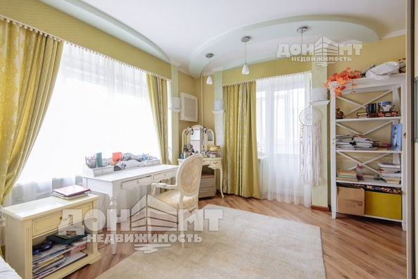 
   Продам 4-комнатную, 138 м², Богатяновский Спуск пр-кт, 2в

. Фото 10.